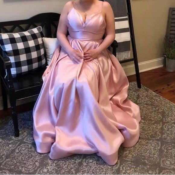 Sherri Hill Prom Dress - Picture 1 of 3